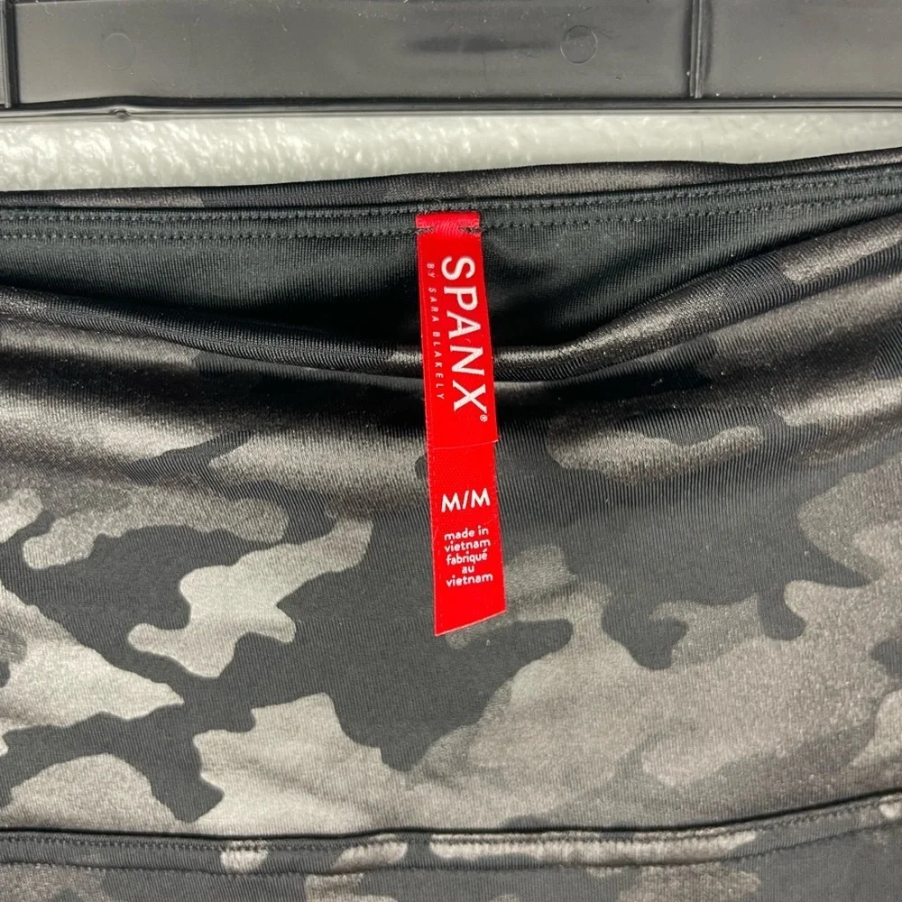 Spanx Faux Leather Camo-Print High Waisted Black Metallic Leggings Womens M - Picture 6 of 8